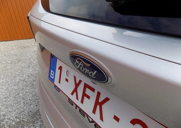 Ford Kuga cena 77900 przebieg: 58000, rok produkcji 2019 z Bielawa małe 562